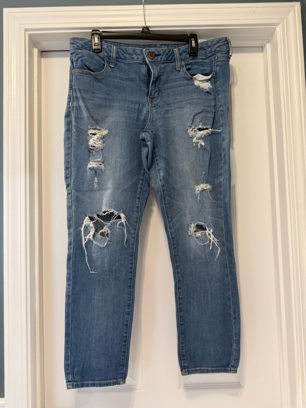 American Eagle Outfitters Ripped Light Blue Skinny Jeans